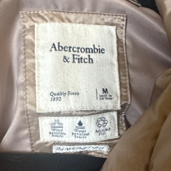 Abercrombie & Fitch Women's Puffer Jacket - Picture 4 of 6